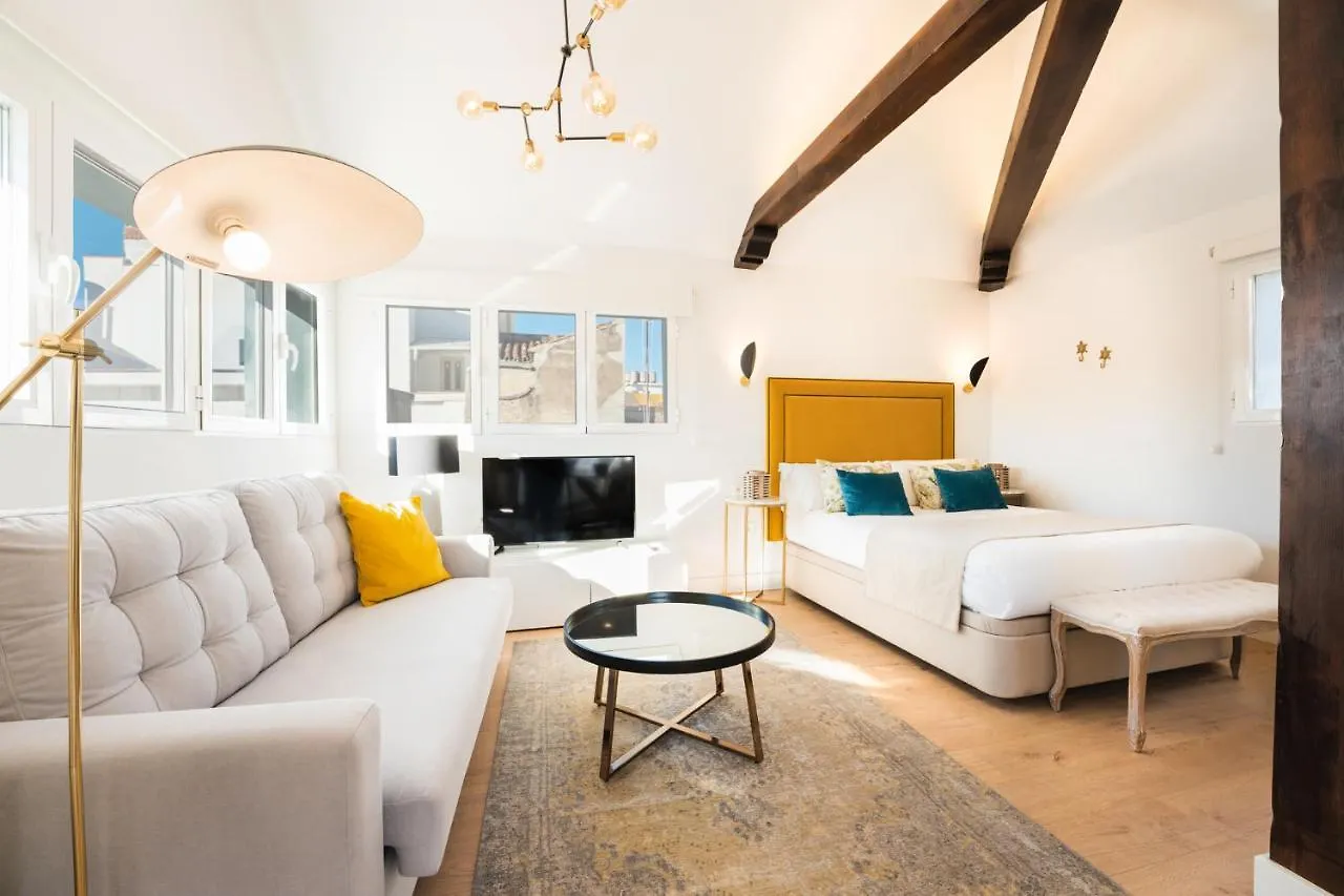 Debambu Suites Málaga 0*,