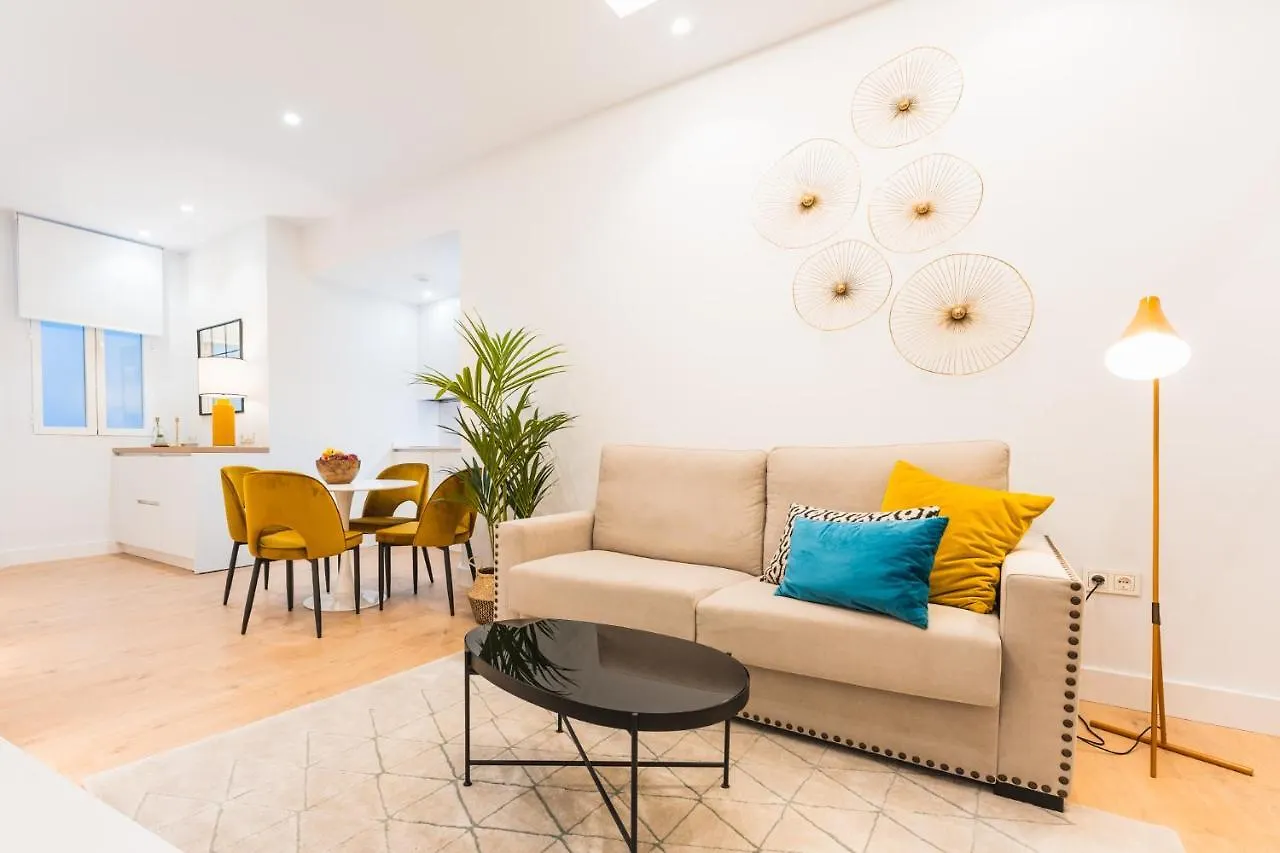 Apartment Debambu Suites Malaga