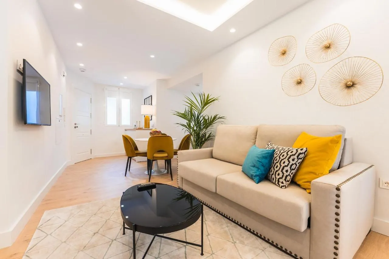 Apartment Debambu Suites Malaga